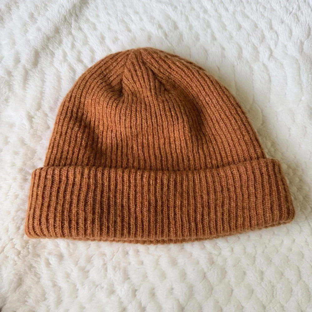 Sunriver Brewing Co Brown Wool Blend Ribbed Knit Cuffed‎ Beanie Hat PNW Logo